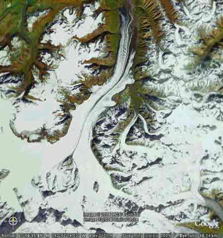 Glaciers confluents en Alaska