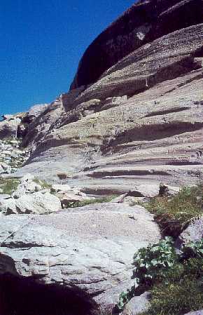 Cannelures dans la Vallée des Merveilles (Alpes Maritimes)