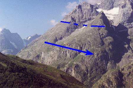 Roches moutonnées sur la Pointe Nérot dans la vallée de la Romanche Roches moutonnées sur la Pointe Nérot dans la vallée de la Romanche