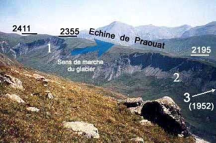 L'échine de Praouat dans la vallée de la Romanche en Isère L'échine de Praouat dans la vallée de la Romanche en Isère