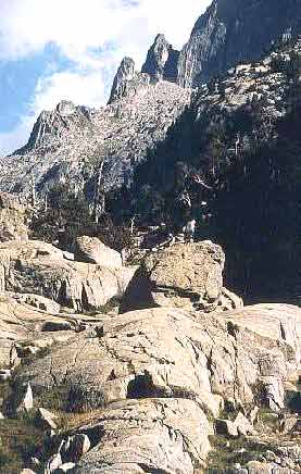 Roches moutonnées à Noguera de Tor dans les Pyrénées espagnoles