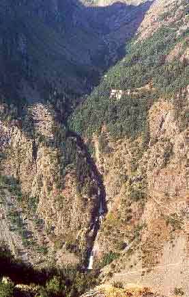 Gradin de confluence du vallon de la Pisse dans la vallée du Vénéon (Isère)