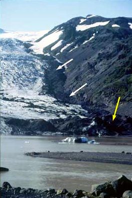 Moraine latérale d'un glacier islandais Moraine latérale d'un glacier islandais