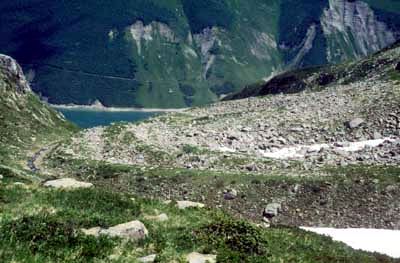 Vallum terminal d'un glacier sans nom