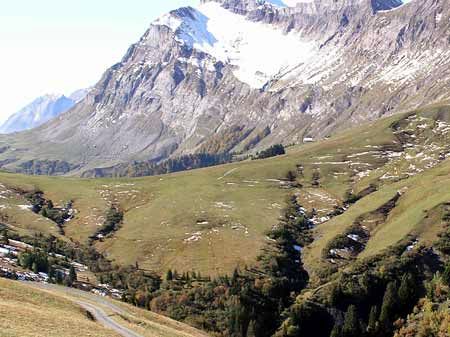Ravins d'érosion régressive au nord du col de l'Arpettaz en Savoie