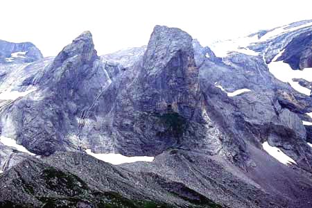 Cornes jumelles sous le glacier de l'Arcelin en Vanoise