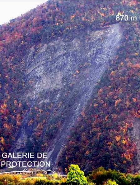 Le versant d'érosion du Bois Ribay dans la vallée du Drac