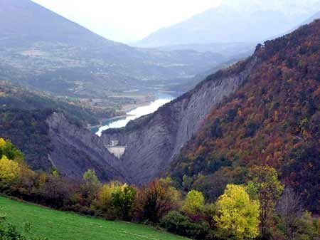 Erosion due à l'enfoncement du cours du Drac