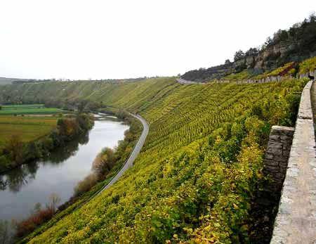 Un méandre du Neckar, aux environs de Stuttgart