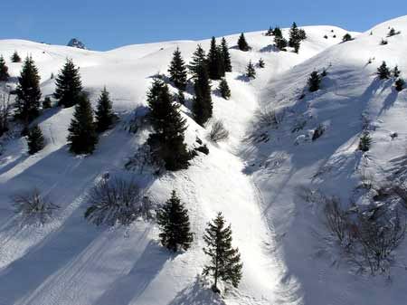 Une ravine de diffluence sous le col de Merdaret en Isère