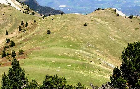 Sillons vallonnés du col de la Lauzette dans le Vercors