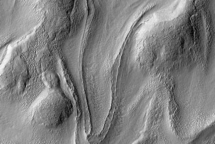 Une langue glaciaire sur Mars dans Hellas Planitia