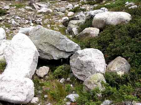 Bloc glaciaire au glacier de Bonnepierre  dans les Ecrins