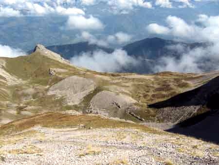 Cirque bosselé sous l'Obiou dans le Dévoluy (Hautes-Alpes)