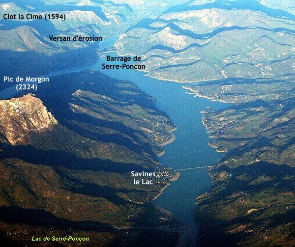 L'extrémité aval du lac de Serre-Ponçon