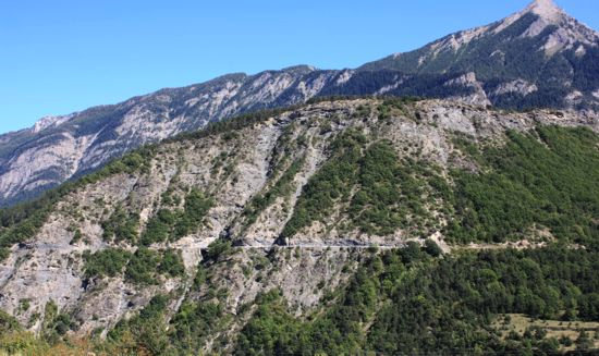 Les flancs O et S du verrou de Siguret (Hautes-Alpes)