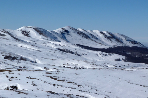 Le versant est du Serre de Montue dans le Vercors